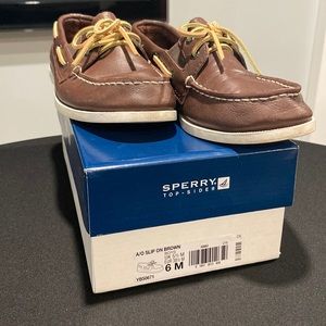 Sperry Boat Shoes Boys size 6